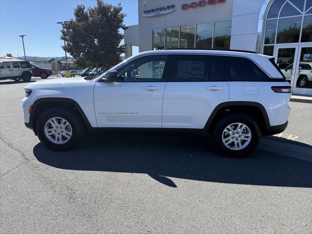 2025 Jeep Grand Cherokee GRAND CHEROKEE LAREDO 4X4 2025 Jeep Grand Cherokee GRAND CHEROKEE LAREDO 4X4