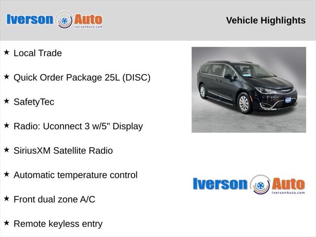 2017 Chrysler Pacifica Touring-L 2017 Chrysler Pacifica Touring-L