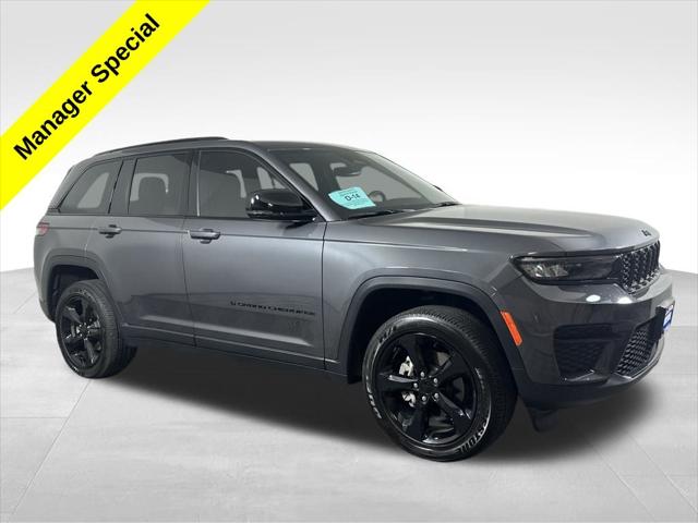 2023 Jeep Grand Cherokee Altitude 4x4 2023 Jeep Grand Cherokee Altitude 4x4