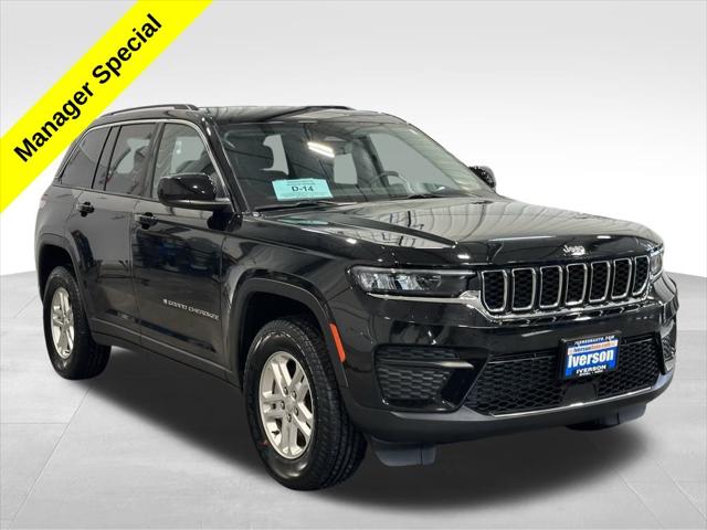 2022 Jeep Grand Cherokee Laredo 4x4 2022 Jeep Grand Cherokee Laredo 4x4