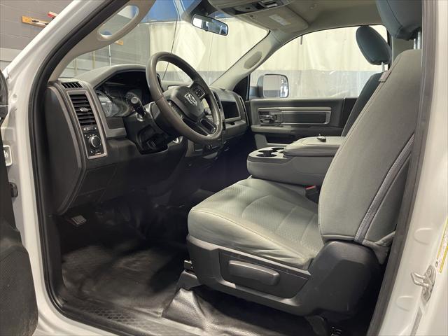 2018 RAM 3500 Tradesman Regular Cab 4x4 8 Box 2018 RAM 3500 Tradesman Regular Cab 4x4 8 Box