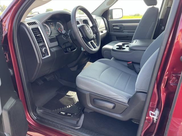 2020 RAM 1500 Classic SLT Crew Cab 4x4 64 Box 2020 RAM 1500 Classic SLT Crew Cab 4x4 64 Box