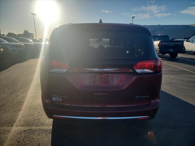 2017 Chrysler Pacifica Hybrid Platinum 2017 Chrysler Pacifica Hybrid Platinum