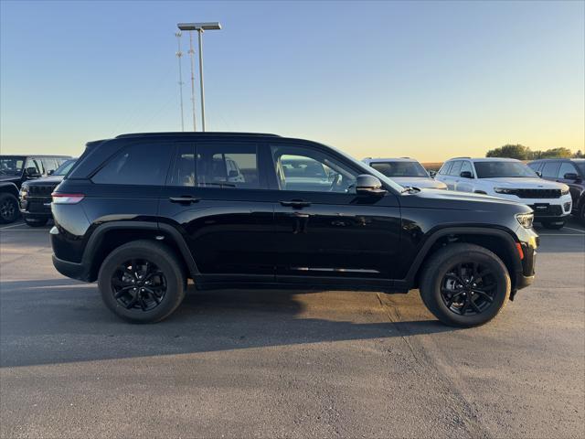 2025 Jeep Grand Cherokee Altitude X 4x4