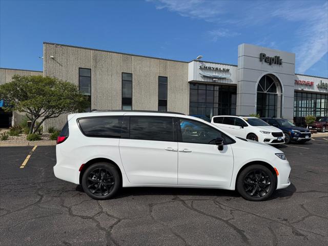 2026 Chrysler Pacifica PACIFICA LIMITED AWD