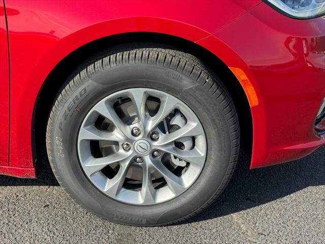 2026 Chrysler Pacifica PACIFICA SELECT AWD