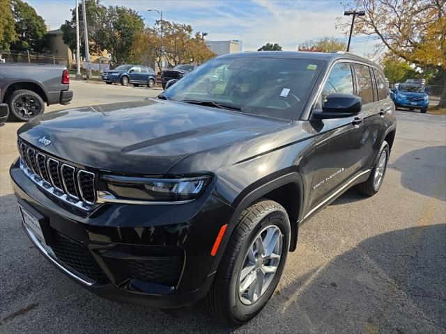 2025 Jeep Grand Cherokee GRAND CHEROKEE LAREDO X 4X4 2025 Jeep Grand Cherokee GRAND CHEROKEE LAREDO X 4X4