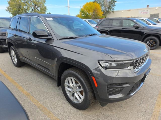 2025 Jeep Grand Cherokee GRAND CHEROKEE LAREDO X 4X4 2025 Jeep Grand Cherokee GRAND CHEROKEE LAREDO X 4X4