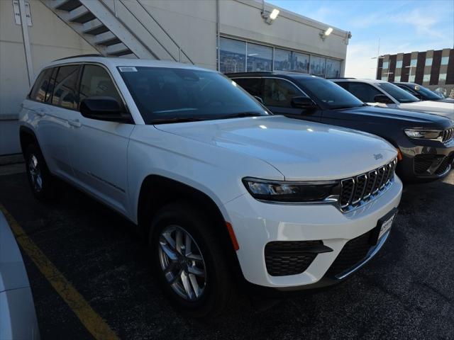 2025 Jeep Grand Cherokee GRAND CHEROKEE LAREDO X 4X4
