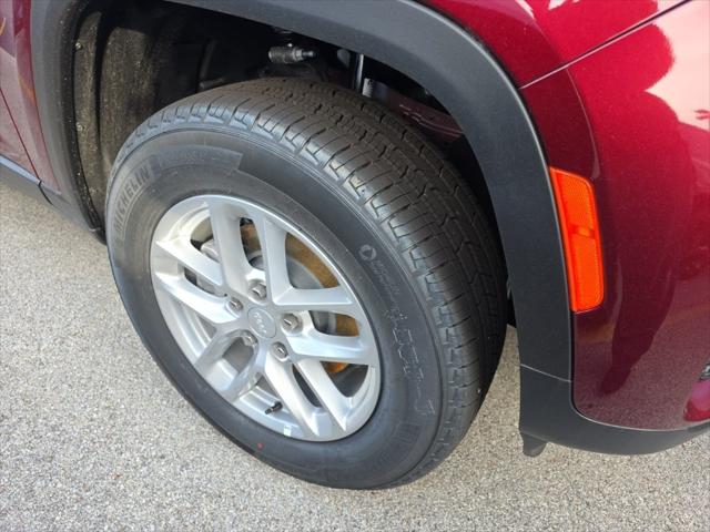 2025 Jeep Grand Cherokee GRAND CHEROKEE LAREDO X 4X4