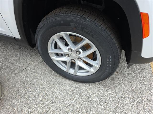 2025 Jeep Grand Cherokee GRAND CHEROKEE LAREDO X 4X4