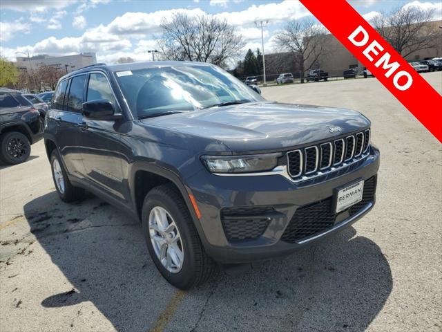 2025 Jeep Grand Cherokee GRAND CHEROKEE LAREDO X 4X4