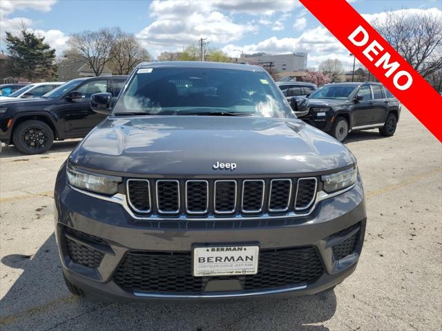 2025 Jeep Grand Cherokee GRAND CHEROKEE LAREDO X 4X4