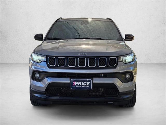 2023 Jeep Compass Latitude Lux FWD 2023 Jeep Compass Latitude Lux FWD