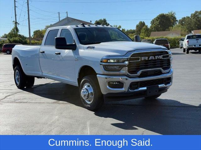 2026 RAM Ram 3500 RAM 3500 TRADESMAN CREW CAB 4X4 8 BOX