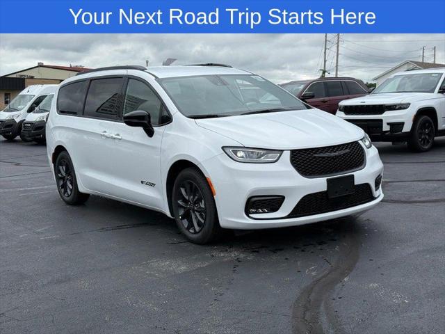 2025 Chrysler Pacifica PACIFICA SELECT