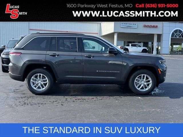 2025 Jeep Grand Cherokee GRAND CHEROKEE LAREDO X 4X4