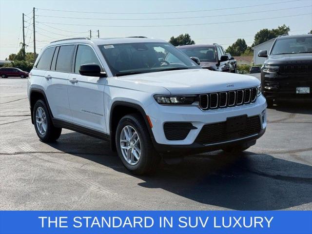 2025 Jeep Grand Cherokee GRAND CHEROKEE LAREDO X 4X4