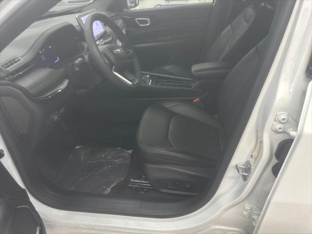 2025 Jeep Compass COMPASS LIMITED 4X4