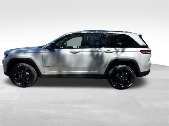 2025 Jeep Grand Cherokee GRAND CHEROKEE ALTITUDE 4X4
