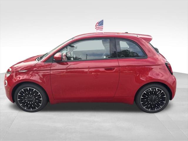 2024 Fiat FIAT 500e 500e INSPI(RED)