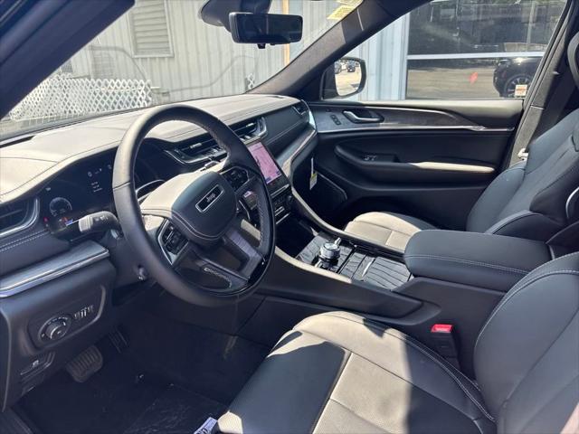 2025 Jeep Grand Cherokee GRAND CHEROKEE OVERLAND 4X4