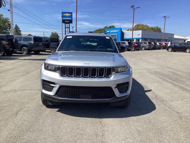 2025 Jeep Grand Cherokee GRAND CHEROKEE LAREDO X 4X4 2025 Jeep Grand Cherokee GRAND CHEROKEE LAREDO X 4X4