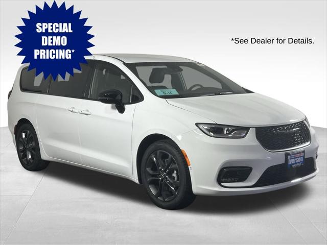 2026 Chrysler Pacifica PACIFICA SELECT