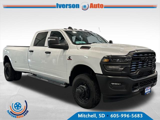 2026 RAM Ram 3500 RAM 3500 TRADESMAN CREW CAB 4X4 8 BOX