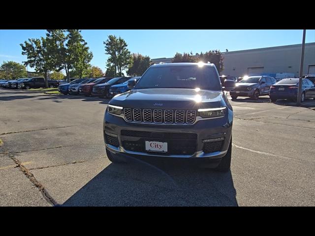 2022 Jeep Grand Cherokee L Summit Reserve 4x4 2022 Jeep Grand Cherokee L Summit Reserve 4x4