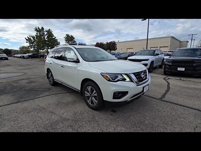 2017 Nissan Pathfinder SL 2017 Nissan Pathfinder SL