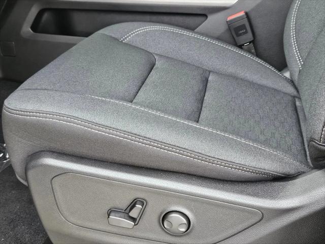 2026 Ram 1500 Lone Star Crew Cab 4x4 5'7" Box