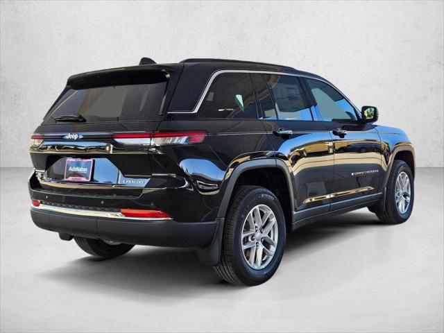 2025 Jeep Grand Cherokee GRAND CHEROKEE LAREDO X 4X4