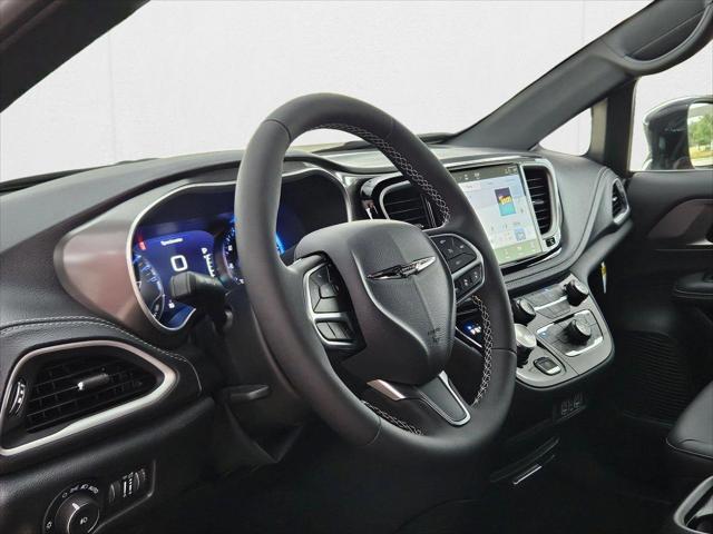 2025 Chrysler Pacifica PACIFICA SELECT