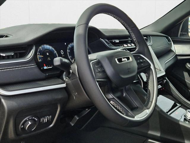 2025 Jeep Grand Cherokee GRAND CHEROKEE LAREDO X 4X2