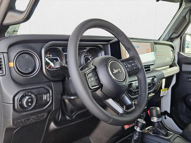 2025 Jeep Gladiator GLADIATOR MOJAVE 4X4