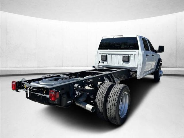 2026 RAM 5500 Chassis RAM 5500 TRADESMAN CHASSIS CREW CAB 4X4 84 CA