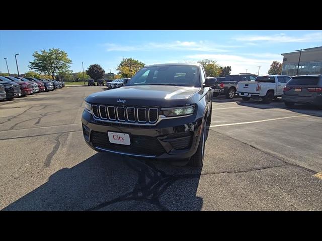 2025 Jeep Grand Cherokee GRAND CHEROKEE LAREDO X 4X4 2025 Jeep Grand Cherokee GRAND CHEROKEE LAREDO X 4X4