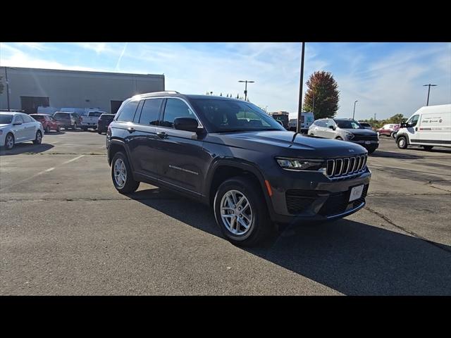 2025 Jeep Grand Cherokee GRAND CHEROKEE LAREDO X 4X4
