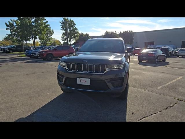 2025 Jeep Grand Cherokee GRAND CHEROKEE LAREDO X 4X4