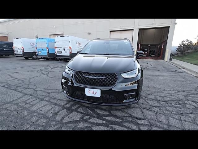 2026 Chrysler Pacifica PACIFICA LIMITED AWD