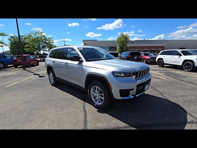 2025 Jeep Grand Cherokee GRAND CHEROKEE L LAREDO 4X4