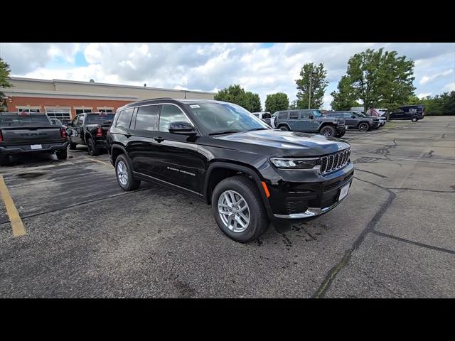 2025 Jeep Grand Cherokee GRAND CHEROKEE L LAREDO 4X4