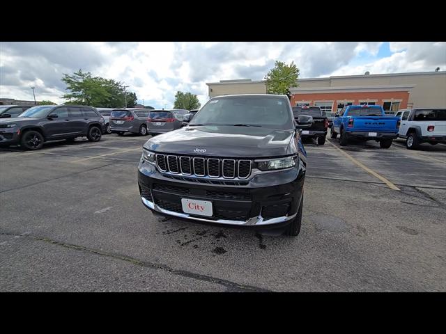 2025 Jeep Grand Cherokee GRAND CHEROKEE L LAREDO 4X4