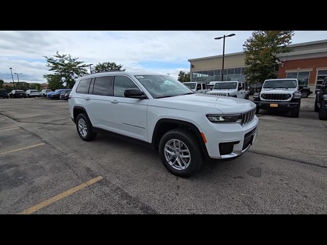 2025 Jeep Grand Cherokee GRAND CHEROKEE L LAREDO 4X4