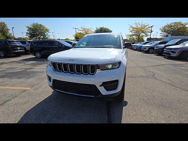 2025 Jeep Grand Cherokee GRAND CHEROKEE LAREDO 4X4 2025 Jeep Grand Cherokee GRAND CHEROKEE LAREDO 4X4