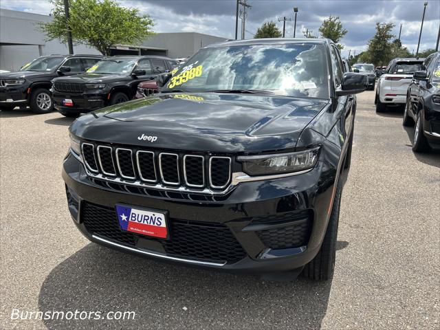 2025 Jeep Grand Cherokee GRAND CHEROKEE LAREDO 4X2