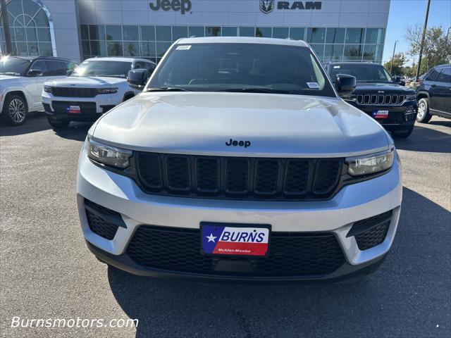 2025 Jeep Grand Cherokee GRAND CHEROKEE ALTITUDE 4X2 2025 Jeep Grand Cherokee GRAND CHEROKEE ALTITUDE 4X2