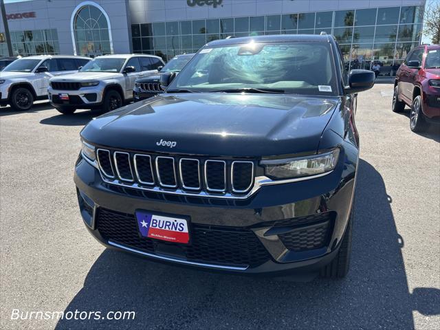 2025 Jeep Grand Cherokee GRAND CHEROKEE LAREDO 4X2 2025 Jeep Grand Cherokee GRAND CHEROKEE LAREDO 4X2