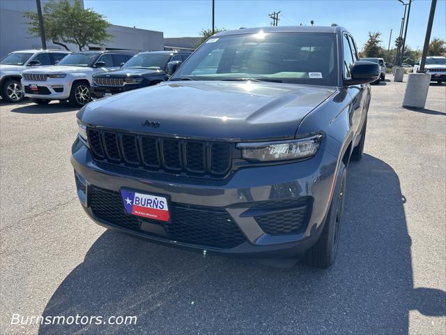 2025 Jeep Grand Cherokee GRAND CHEROKEE ALTITUDE 4X2 2025 Jeep Grand Cherokee GRAND CHEROKEE ALTITUDE 4X2